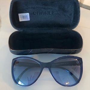 Chanel bow cat eye sunglasses